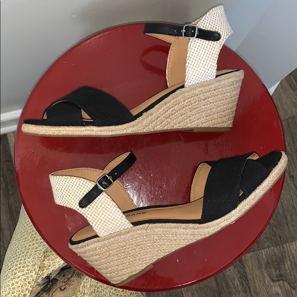 Lucky Brand open toe wedges - Picture 6 of 7